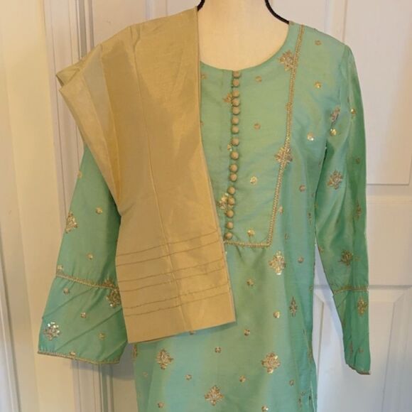 MALBUS PAKISTANI DESIGNER FORMAL DRESS 2 PIECE WEDDING FESTIVE - Picture 4 of 5